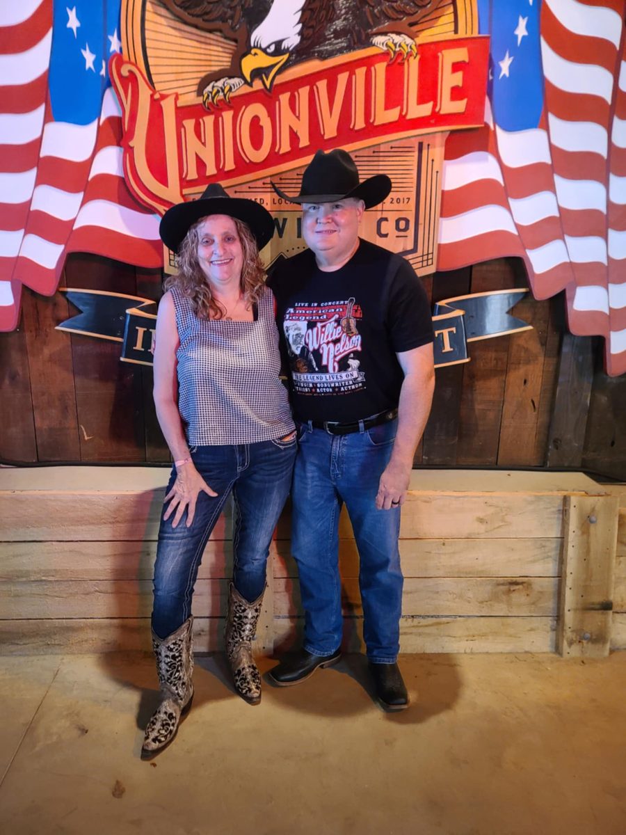 Line dancing community